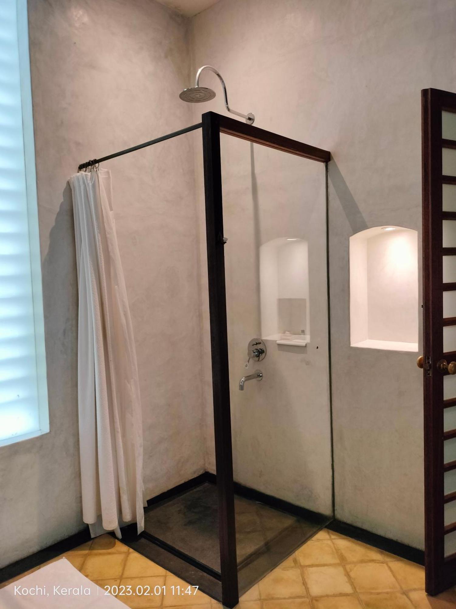 Baymaas Lake House Kochi Екстер'єр фото